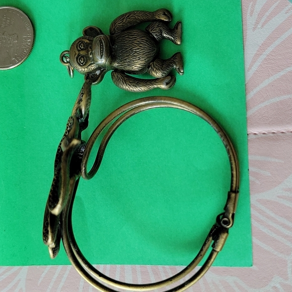 OCTUPUS BRACELET MOVABLE arms-legs MONKEY VINTAGE Pendant - Picture 2 of 4